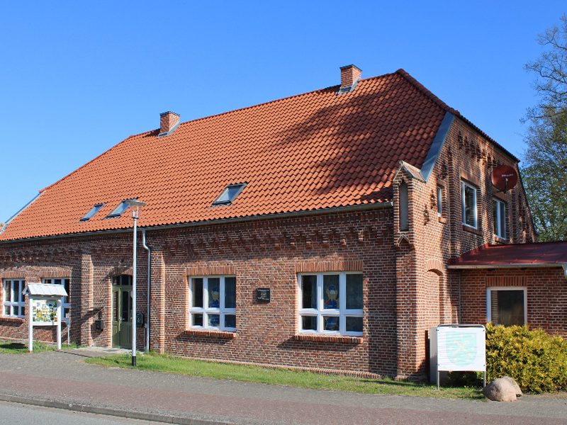 Fassadensanierung Alte Schule in Spornitz